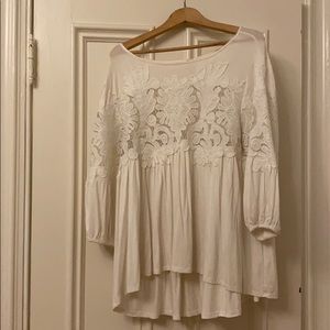 Beautiful flowy top with lace detail